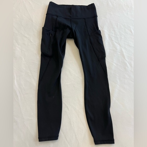 ATHLETA Women’s Leggings with Pockets, Size XS, 25” Inseam. - Picture 1 of 7